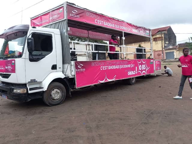 Location de camion Poduim par jours
