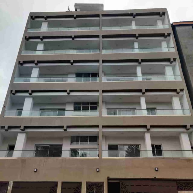 IMMEUBLE HAUT STANDING EN VENTE A COCODY 2 PLATEAUX VALLON