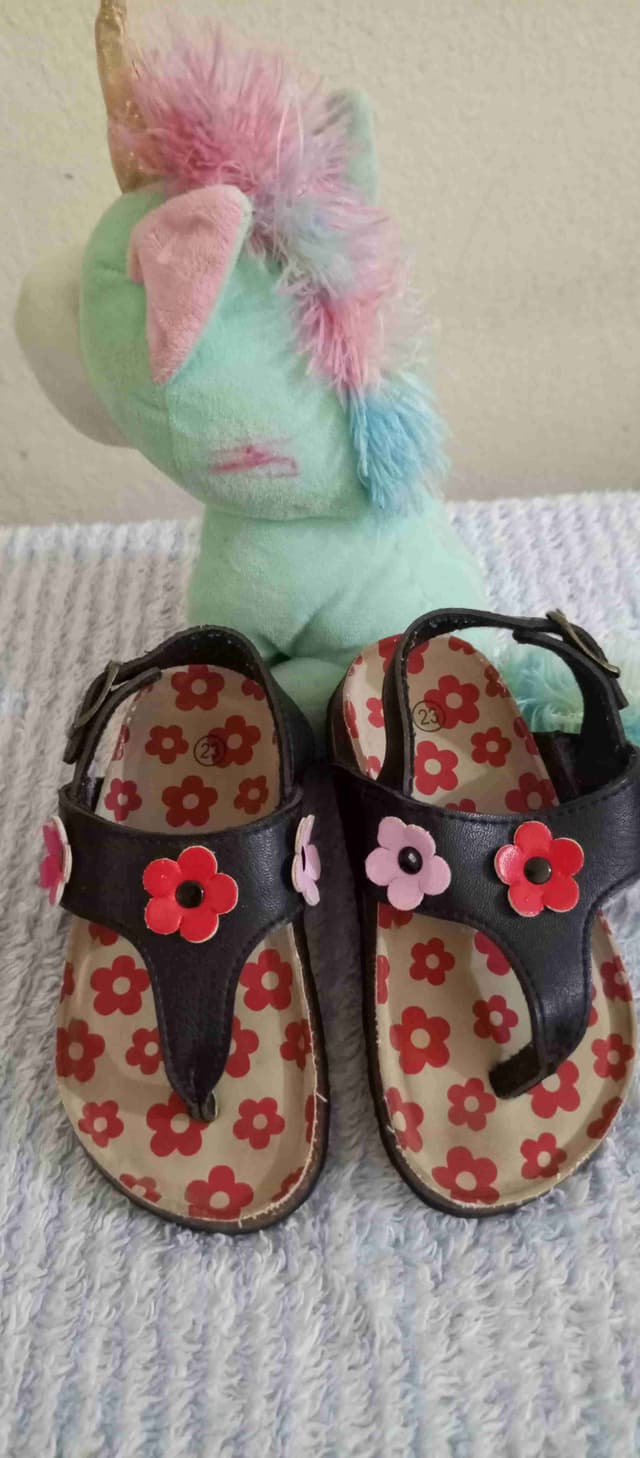Chaussures pour petites filles