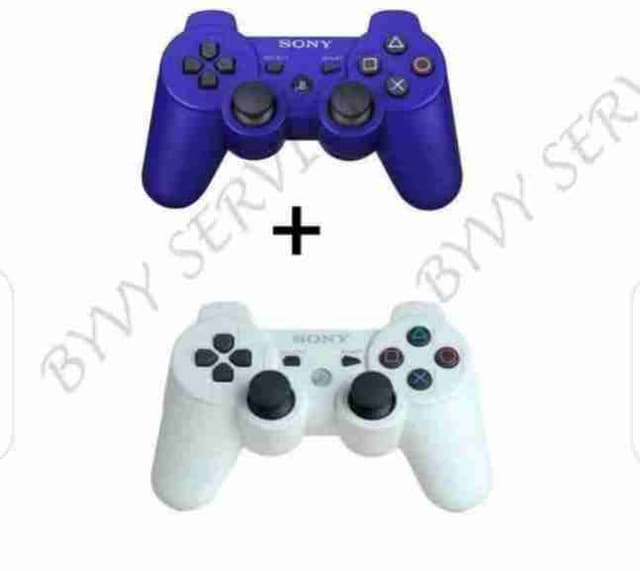 Manette de PS4 et 3