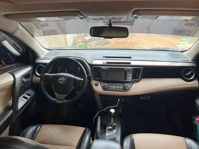 Véhicule Rav4 limited 2013