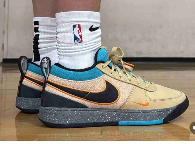 NIKE BOOKer one chapter
