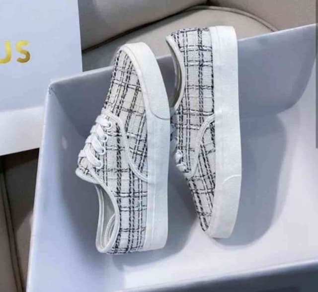 Basket Vans