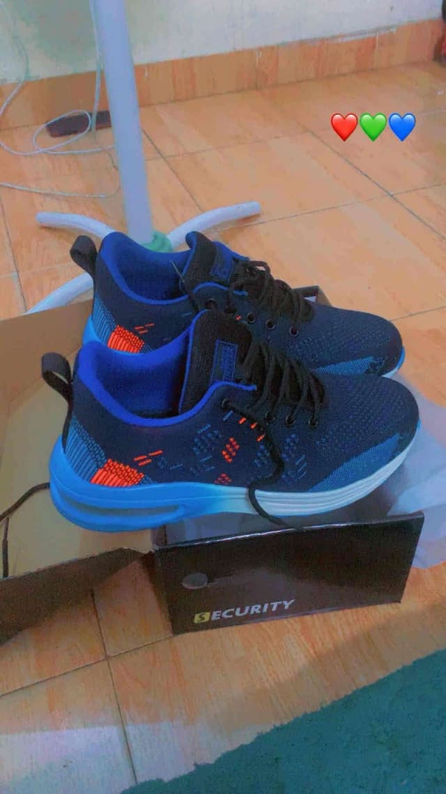 Chaussures confortables et stylées – pointure 43.