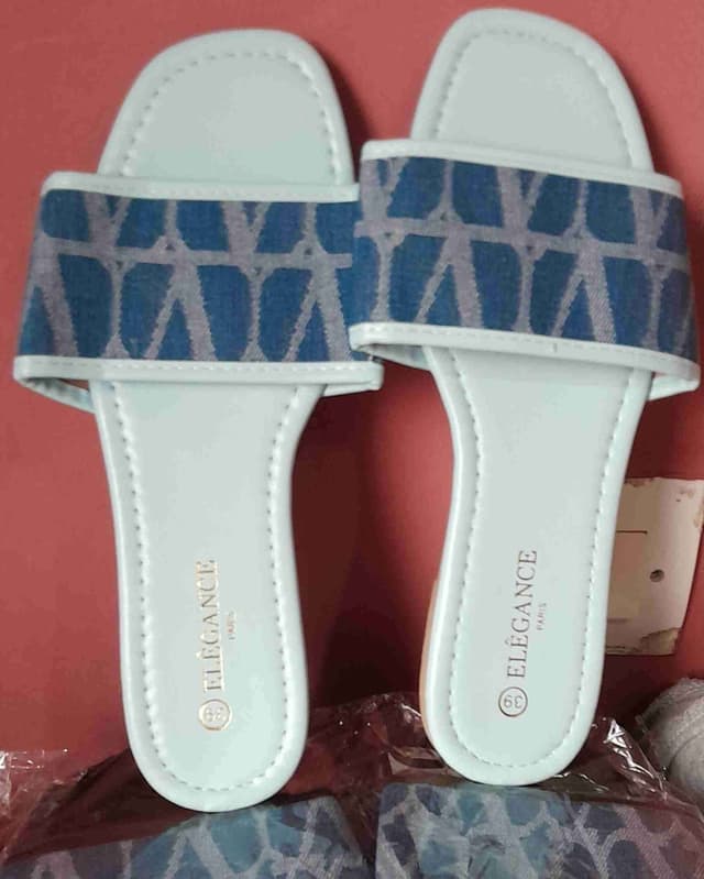 SANDALES POUR DAMES ET JEUNES FILLES