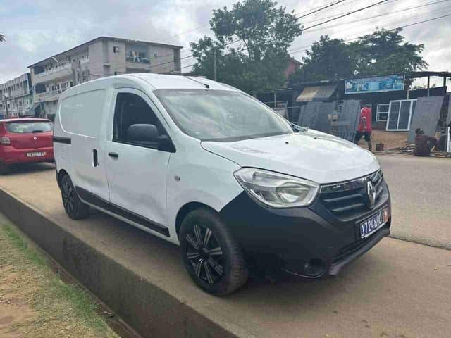 Renault docker