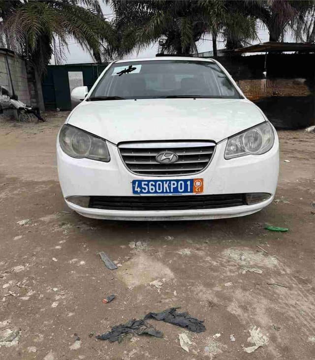 SUPERBE HYUNDAI ELANTRA ANNÉE 2012