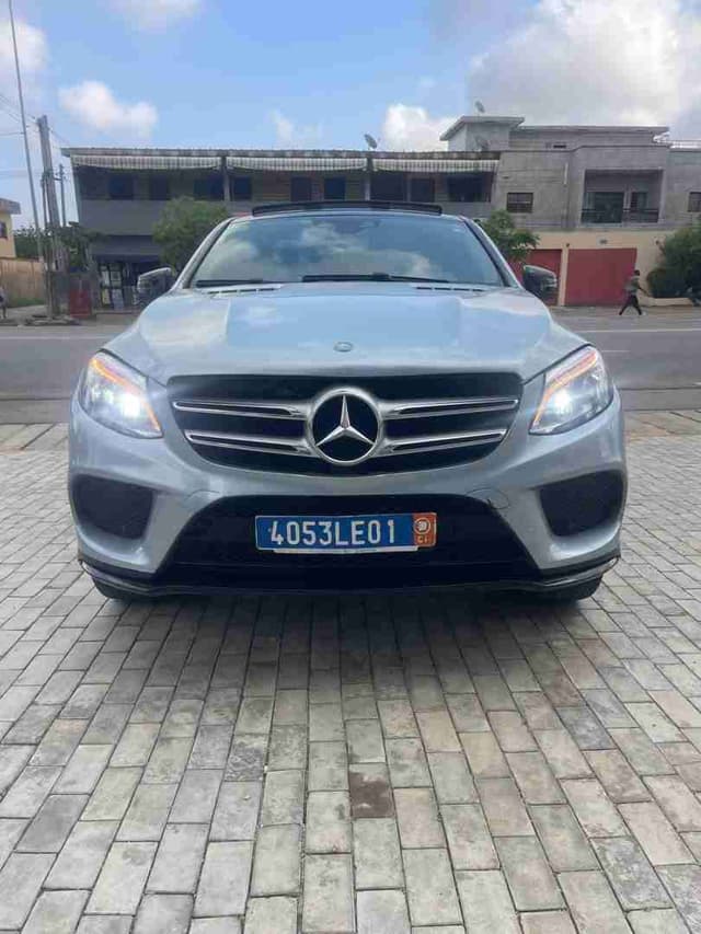 SUPERBE MERCEDES-BENZ GLE 43 FULL OPTIONS