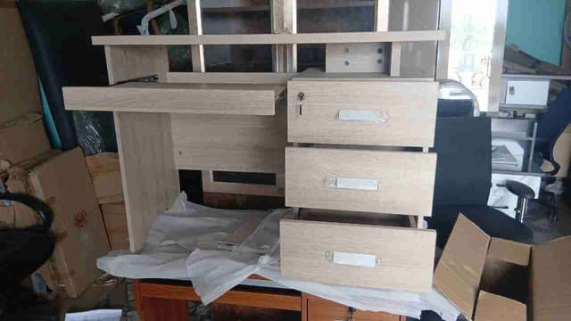 Table bureau