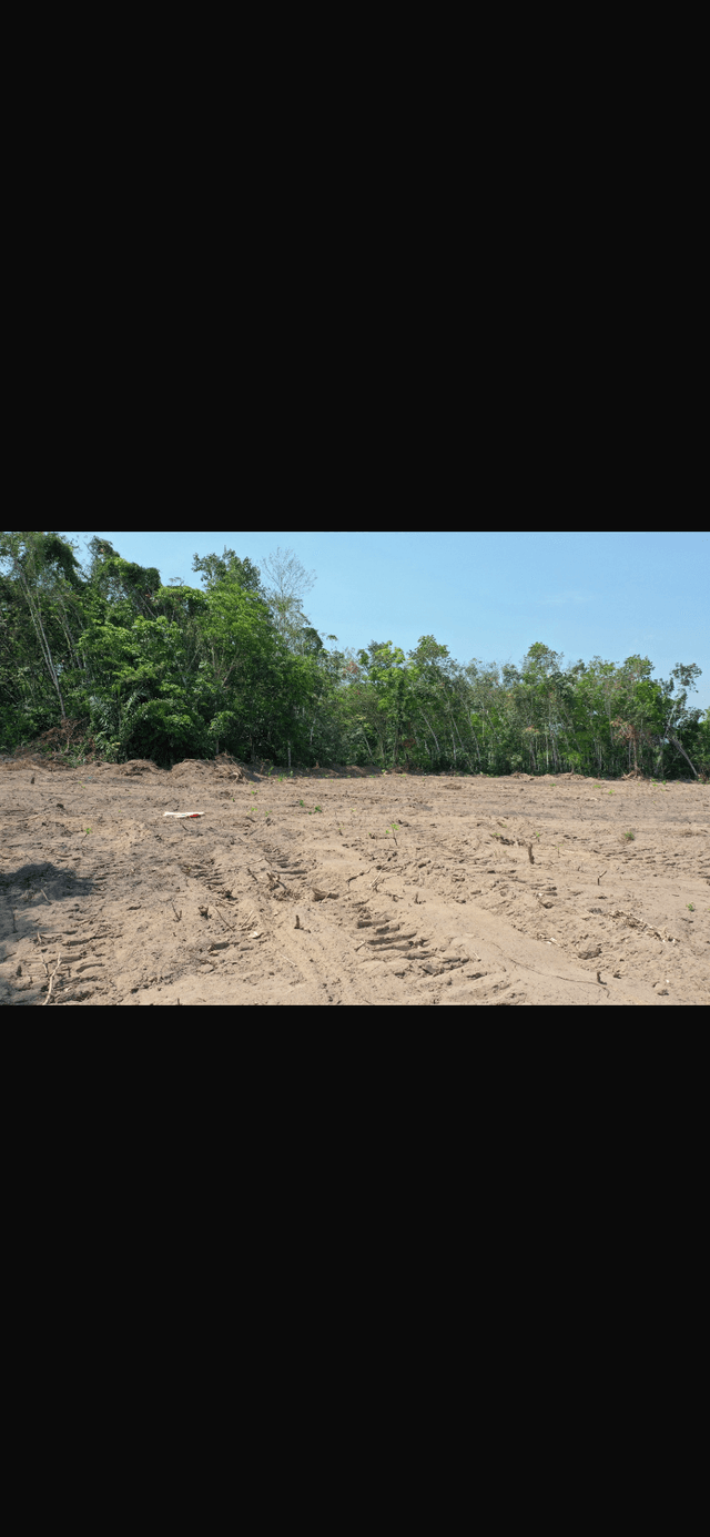 Terrain en vente à ATTINGUIE