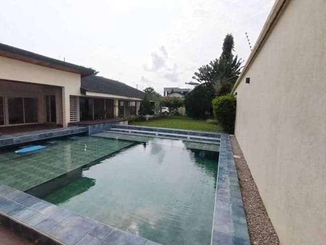 A LOUER | VILLA BASSE F7 | COCODY RIVIERA III