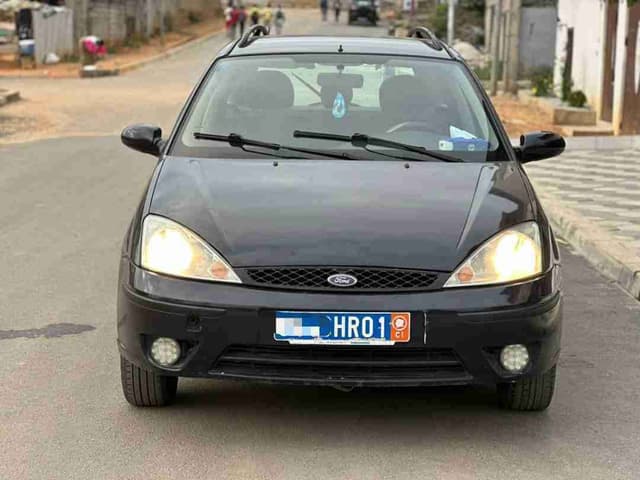 FORD FOCUS ANNÉE 2004no