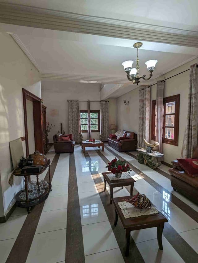 Duplex à vendre à Yaoundé quartier ODZA