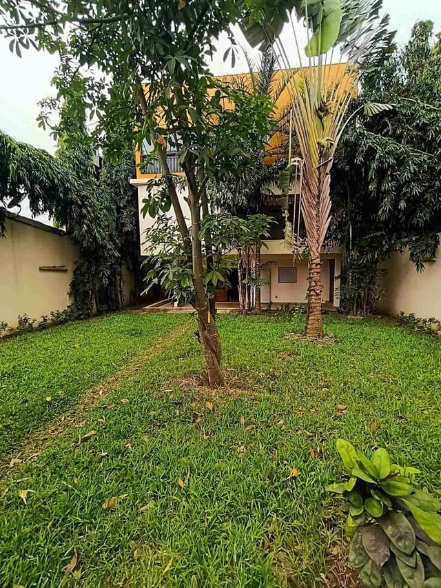 LOCATION DUPLEX 5 PIÈCES COCODY RIVIERA TRIANGLE EN FACE DE L'ANCIEN CAMP D’AKOUEDO