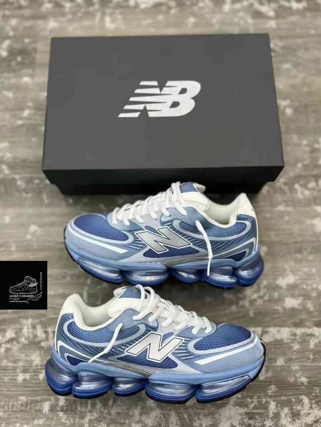 New Balance 2000