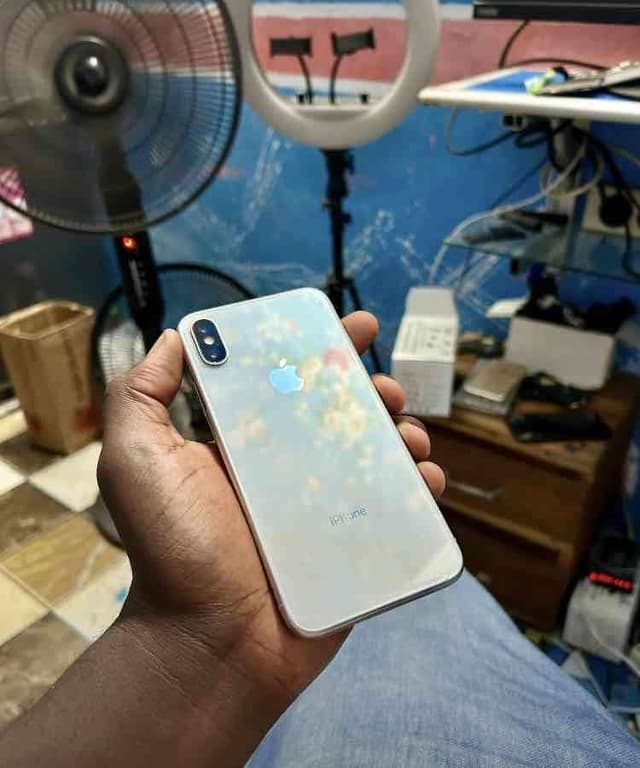 iPhone X