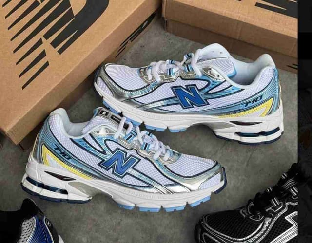New balance 740