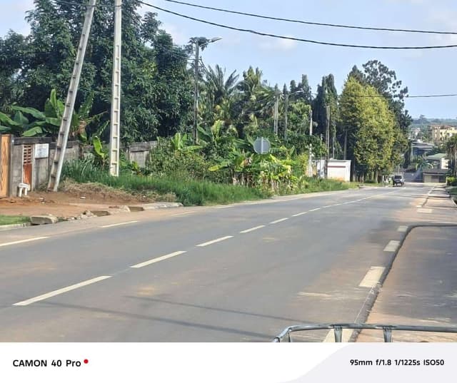 Terrain de 2800m2 en vente à Cocody ambassade