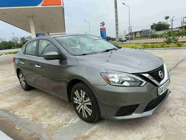 Nissan Sentra en vente
