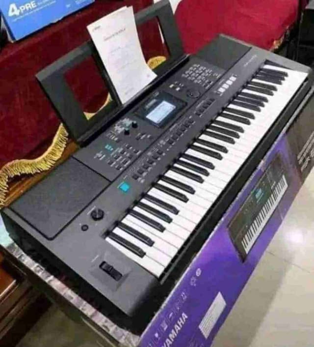 Piano Yamaha PSR E 473 + pied
