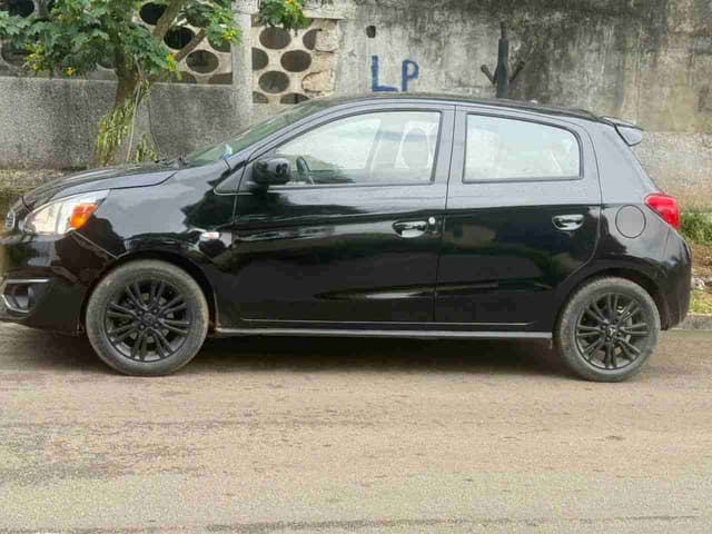 Mitsubishi Mirage en vente