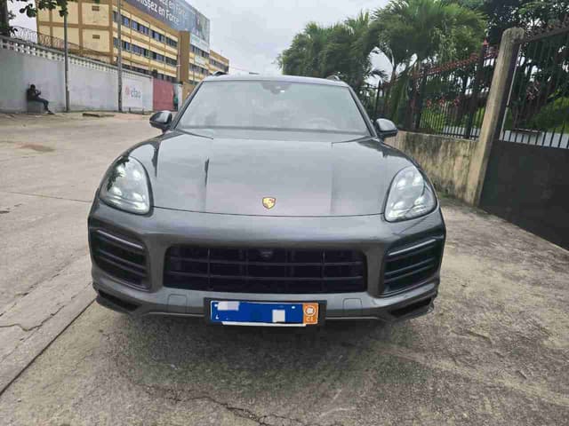 PORCHE CAYENNE *S*