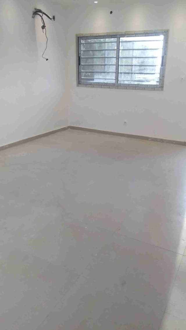 Appartement 3 pièces autonome à louer à Marcory