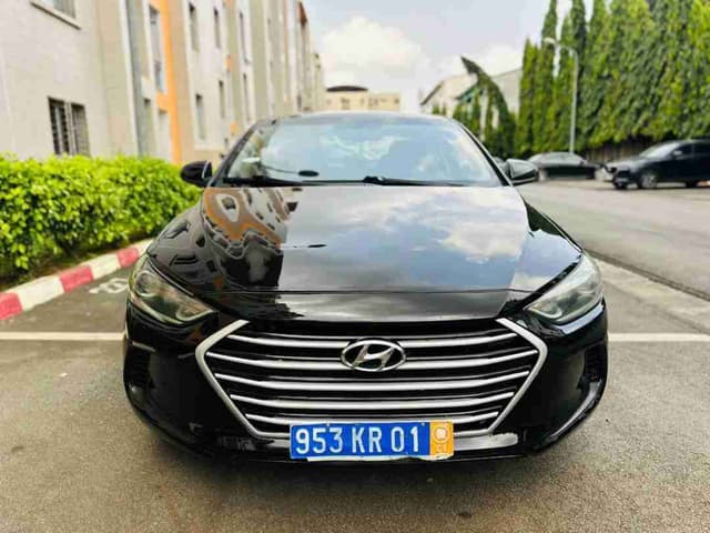 Hyundai Elantra en vente