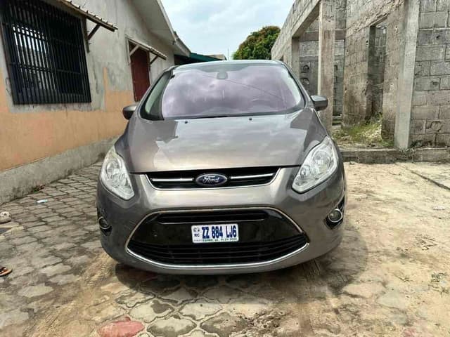 FORD – Diesel – Automatique – Climatisée