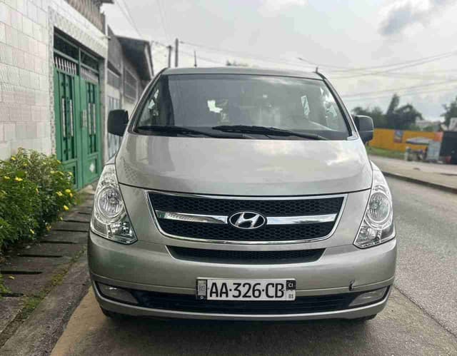 HYUNDAI GRAND STAREX Année 2016/2017