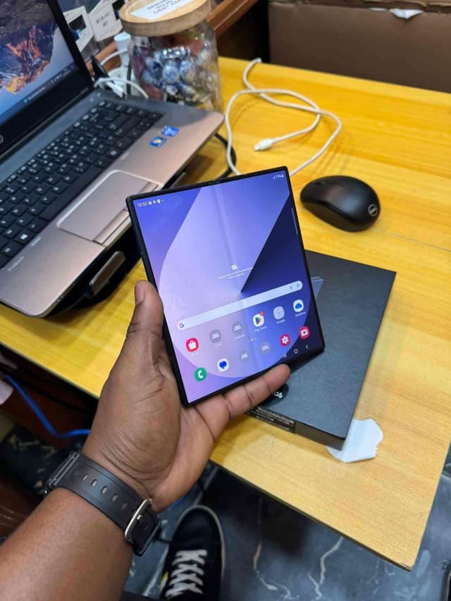 Samsung Galaxy Z fold 6 128 giga