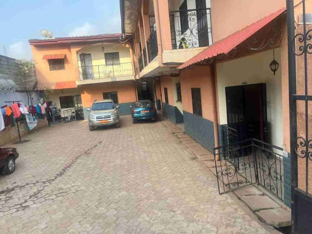 VASTE APPARTEMENT MODERNE A LOUER À YAOUNDÉ AU HAPPI ODZA