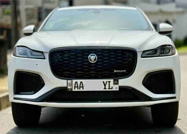 JAGUAR 🐆 F_PACE P400 R-Dynamique* Année 2023