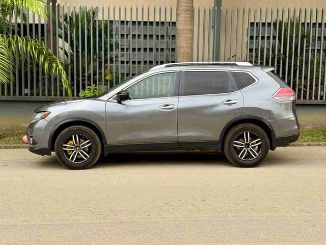 Nissan Rogue en vente