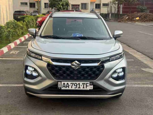 Suzuki Fronx en vente