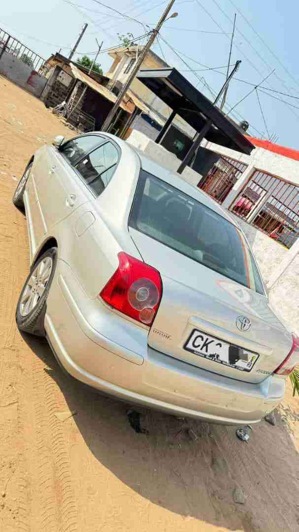 Toyota Avensis salaum 2009