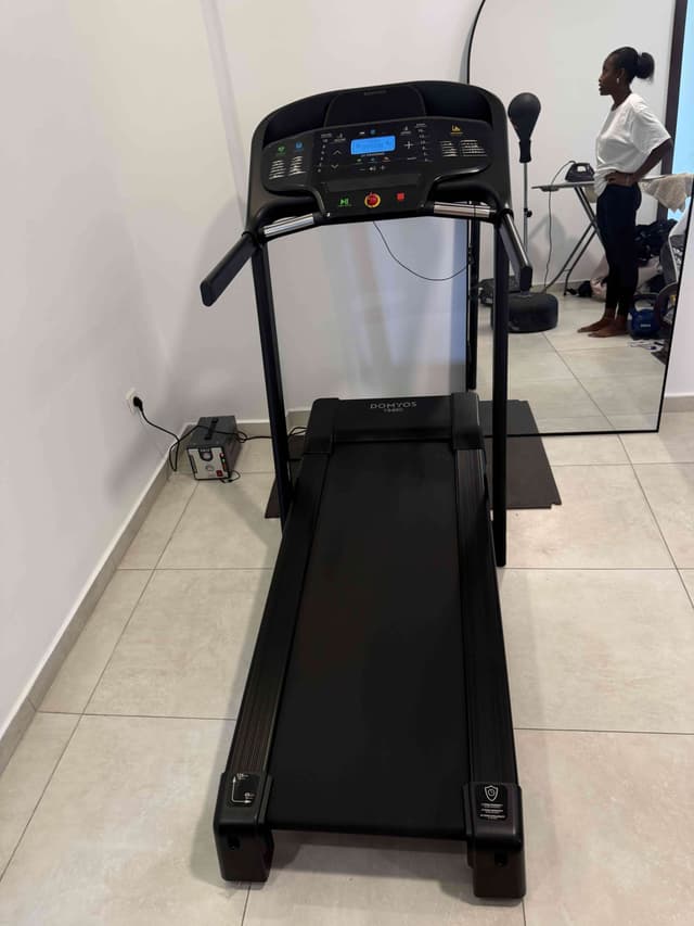 Tapis de course Domyos 18km/h – 24 programmes – Très bon état – Abidjan