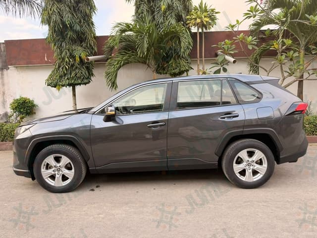 TOYOTA RAV4 2021 – TRÈS PROPRE À VENDRE