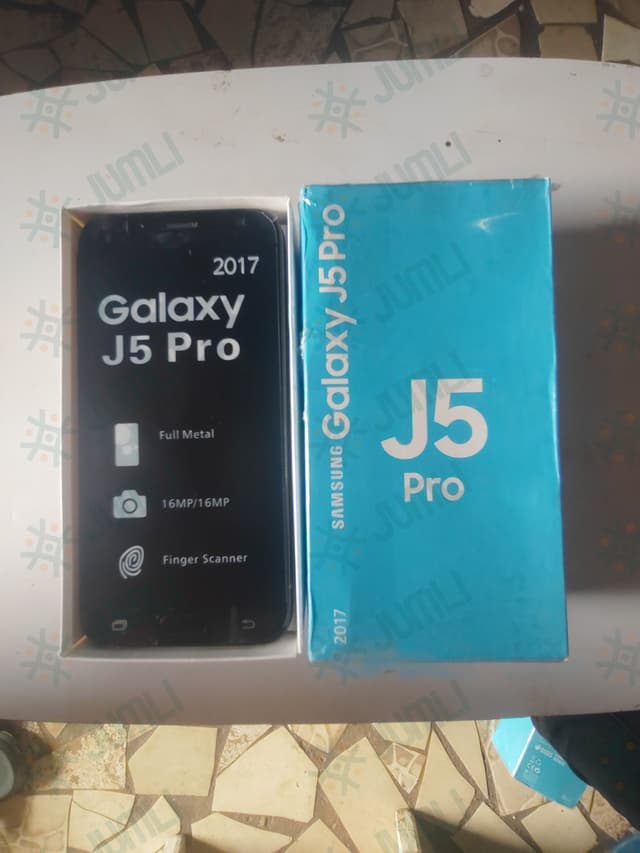Samsung J5 pro 32gb 3gb ram